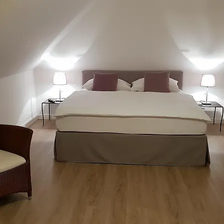 Отель The Little 3*