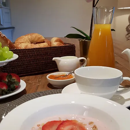 The Little Отель