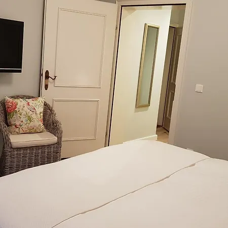 The Little Hotel 3*